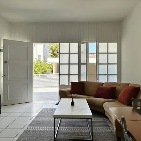 White House With Garden And Bbq In Strovolos * Nicosia