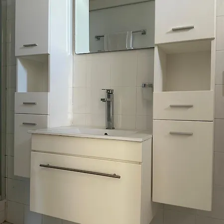 White House With Garden And Bbq In Strovolos Apartman *