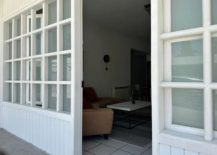 公寓 White House With Garden And Bbq In Strovolos *