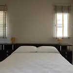 White House With Garden And Bbq In Strovolos Appartement