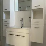 White House With Garden And Bbq In Strovolos Appartement *