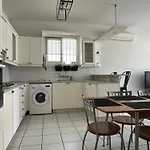 White House With Garden And Bbq In Strovolos Appartement Nicosie