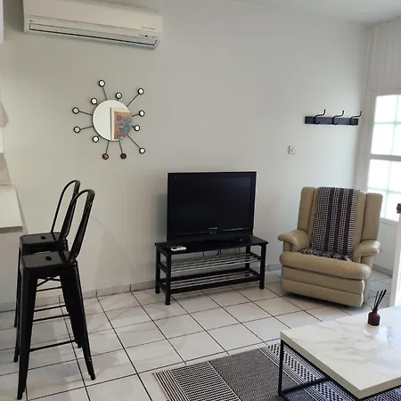 White House With Garden And Bbq In Strovolos Διαμέρισμα Λευκωσία