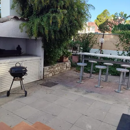 White House With Garden And Bbq In Strovolos Διαμέρισμα *