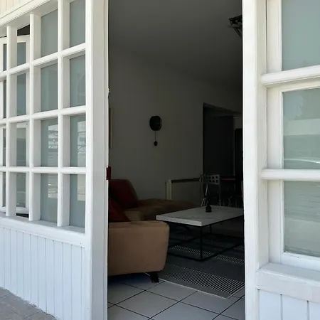 Διαμέρισμα White House With Garden And Bbq In Strovolos *