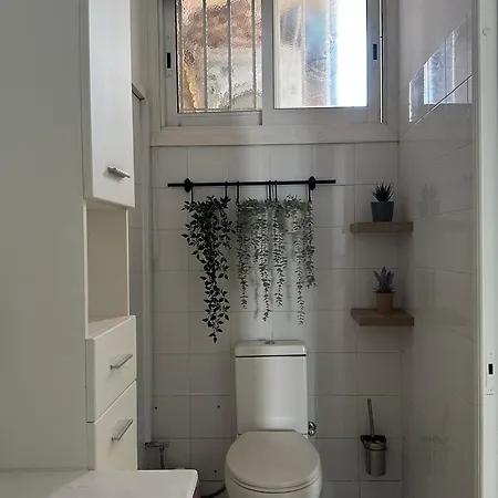 White House With Garden And Bbq In Strovolos Λευκωσία