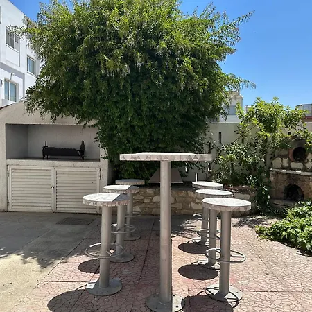 Διαμέρισμα White House With Garden And Bbq In Strovolos *
