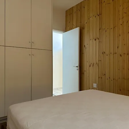 White House With Garden And Bbq In Strovolos Lejlighed Nicosia