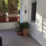 아파트 White House With Garden And Bbq In Strovolos *