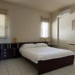White House With Garden And Bbq In Strovolos