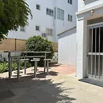 아파트 White House With Garden And Bbq In Strovolos 니코시아