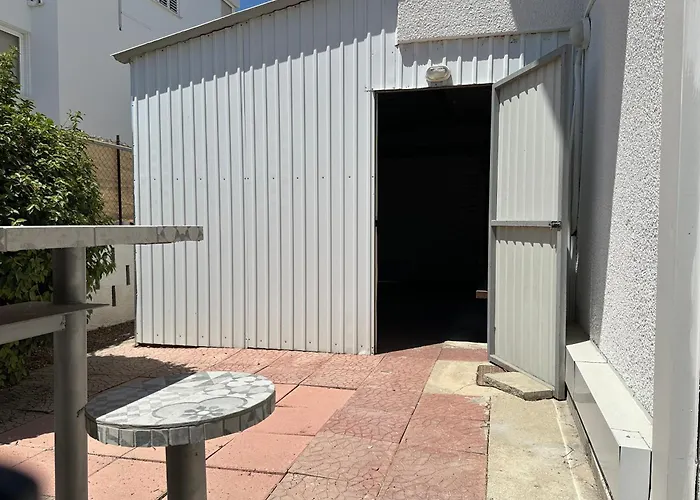 Апартаменты White House With Garden And Bbq In Strovolos *